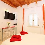 Angelus Rooms