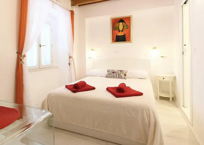 Angelus Rooms