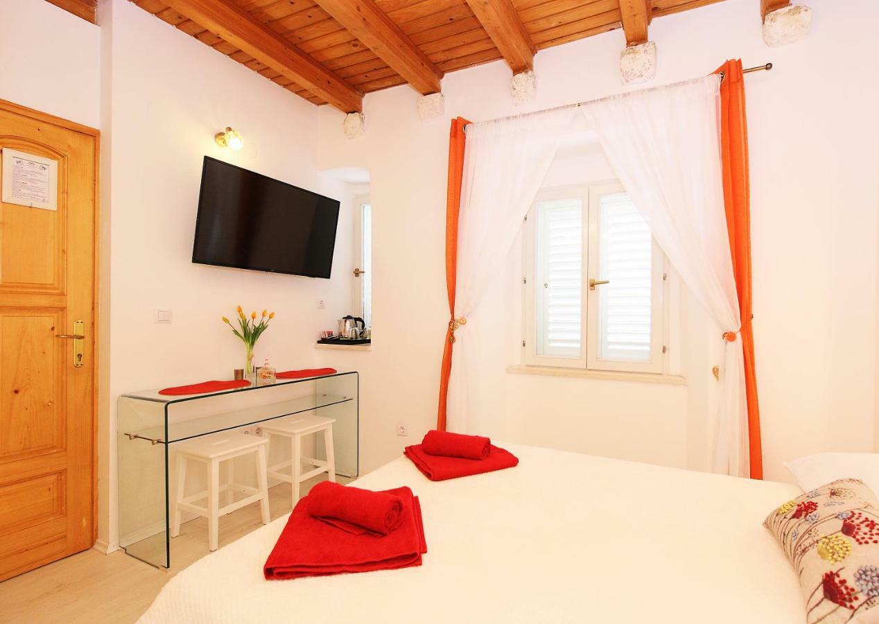 Angelus 3*